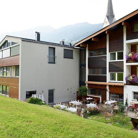 Hotel Silbertal Bagian luar foto