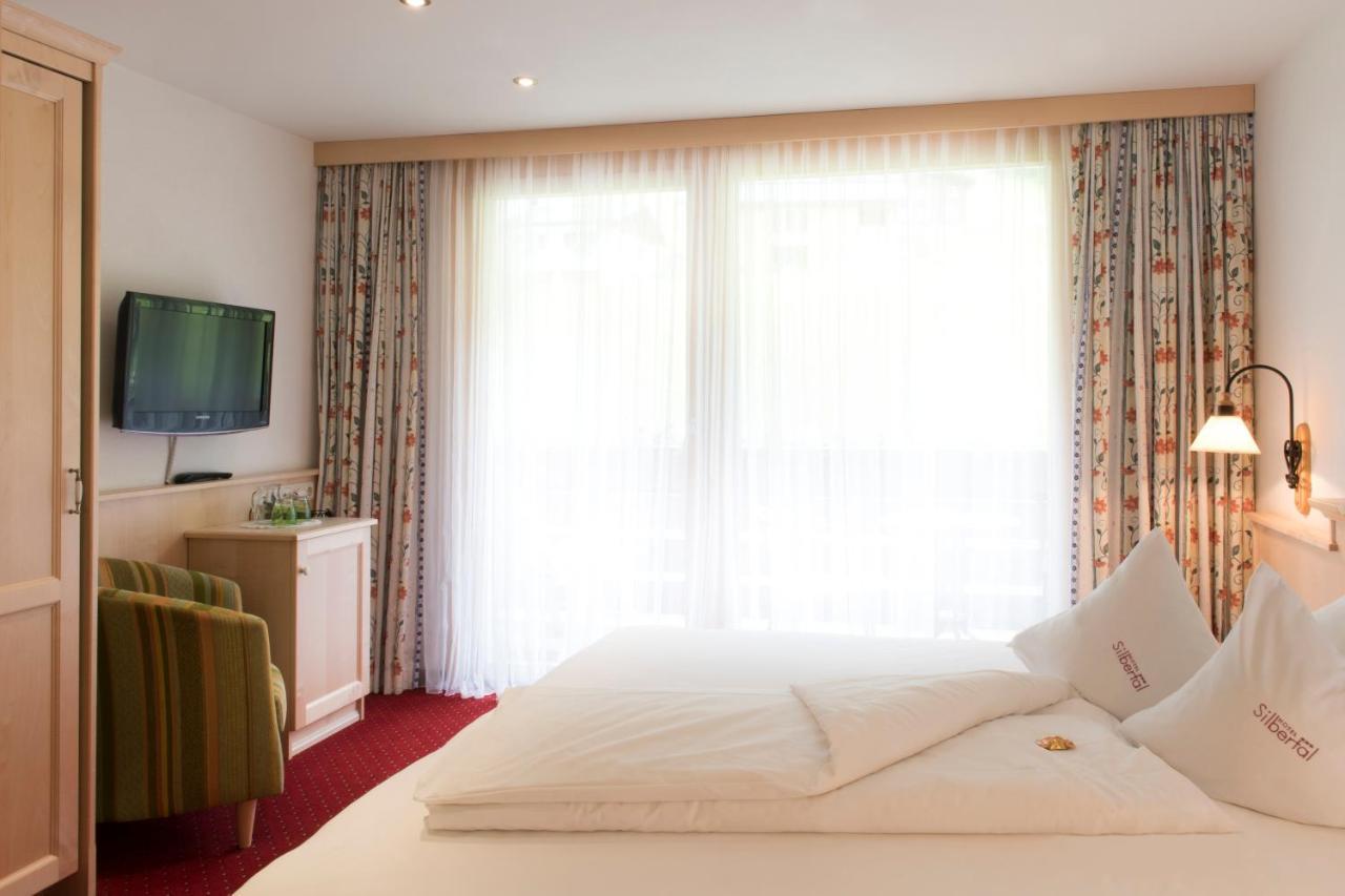 Hotel Silbertal Bagian luar foto