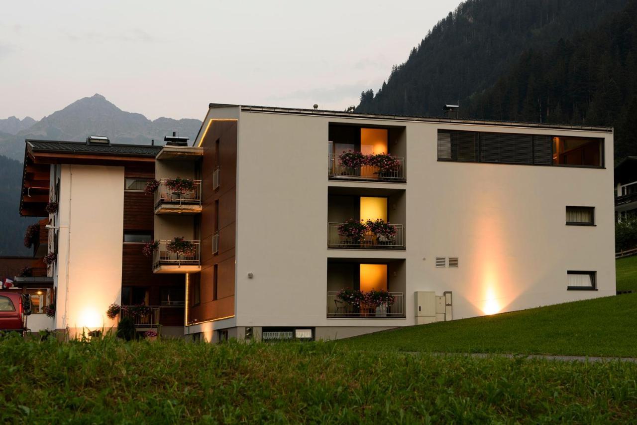 Hotel Silbertal Bagian luar foto